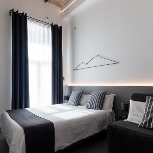 Vesucharme Suite Luxury Room